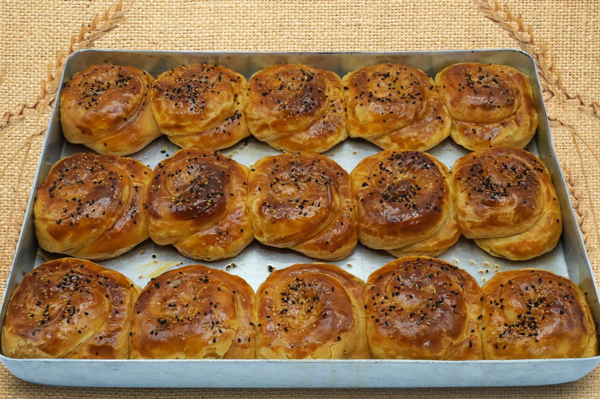 Peynirli Gül Böreği (15 adet)